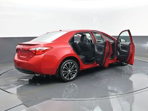 Used 2015 Toyota Corolla S Premium image 30