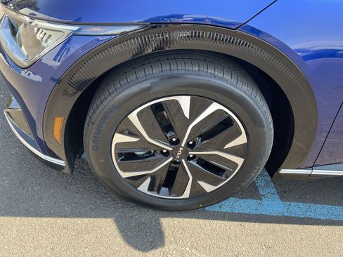 Used 2023 Kia EV6 Wind AWD/4WD image 9