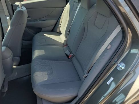 New 2026 Hyundai Elantra SE FWD image 25