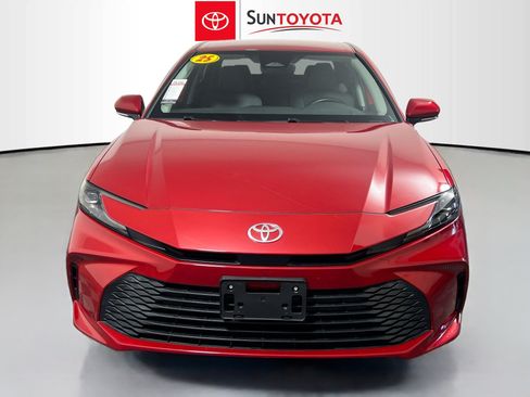 Used 2025 Toyota Camry LE w/ Convenience Package FWD image 10