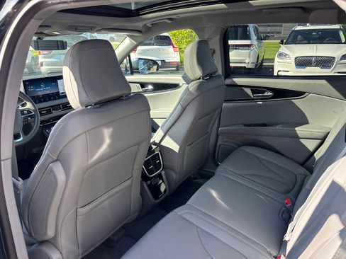 Certified 2022 Lincoln Nautilus Reserve w/ Cargo Utility Package AWD/4WD image 27