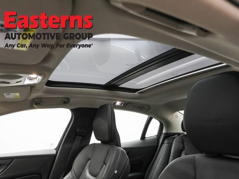 Used 2019 Volvo S60 T6 Inscription image 35