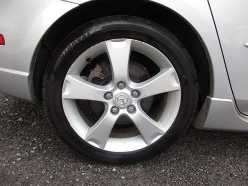Used 2005 MAZDA MAZDA3 s w/ Moonroof & 6-CD Pkg FWD image 12