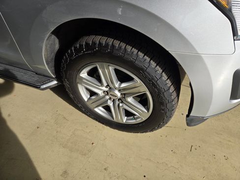 Used 2019 Ford Expedition XLT w/ Equipment Group 202A image 11