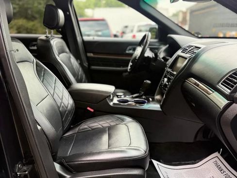 Used 2016 Ford Explorer Platinum AWD/4WD image 17