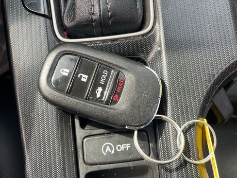 Used 2022 Honda Civic Sport image 11