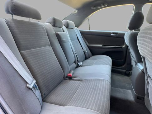 Used 2005 Toyota Camry LE FWD image 85
