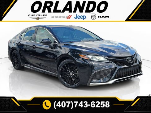 Used 2021 Toyota Camry XSE FWD image 1