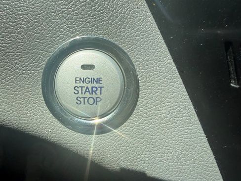 Used 2014 Hyundai Sonata Limited w/ Technology Package 05 FWD image 18