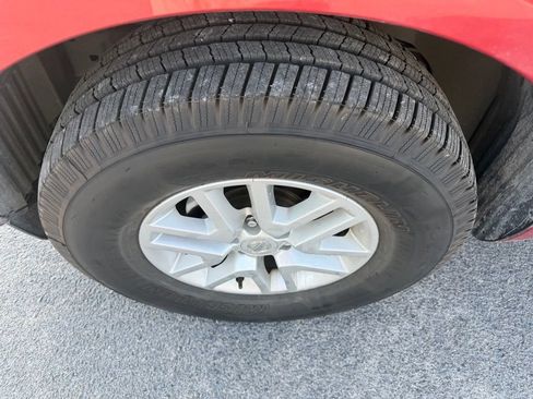 Used 2014 Nissan Frontier SV RWD image 6