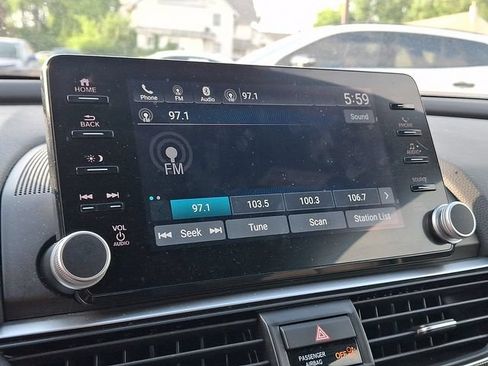 Used 2022 Honda Accord Sport image 17