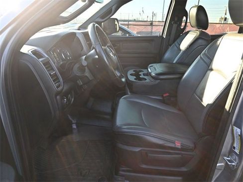 Used 2022 RAM 4500 Tradesman w/ Chrome Appearance Group image 40