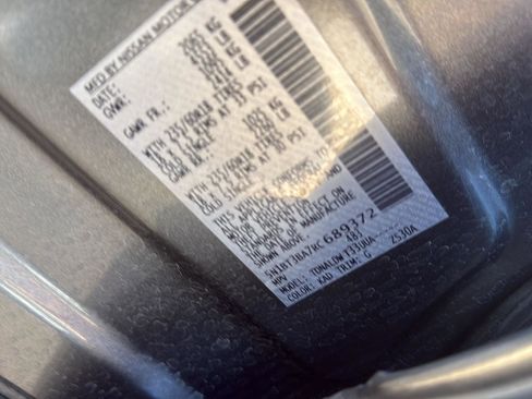 Used 2024 Nissan Rogue SV FWD image 44