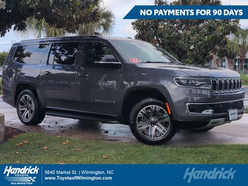 Used 2024 Jeep Wagoneer L Series II w/ Flexible Seating Group AWD/4WD image 1