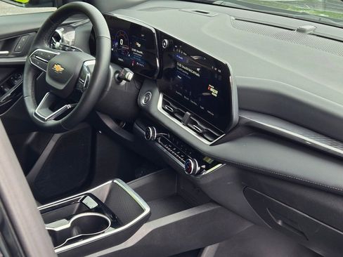 Certified 2025 Chevrolet Equinox LT FWD image 8
