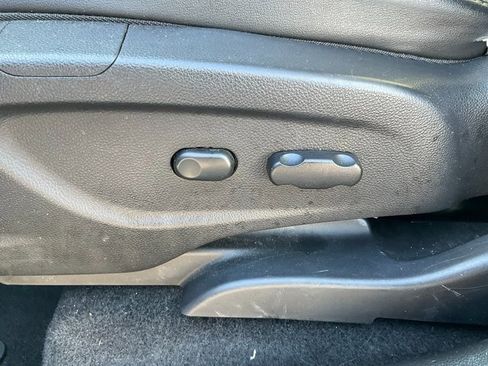 Used 2019 Buick Encore Preferred image 6