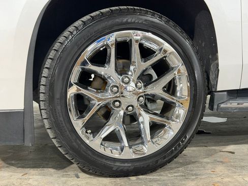 Used 2016 Cadillac Escalade Luxury RWD image 11