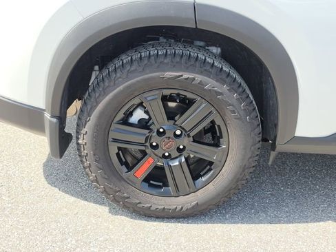 Used 2026 Nissan Rogue SV AWD/4WD image 5