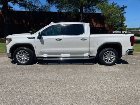 Used 2021 GMC Sierra 1500 SLT w/ SLT Premium Plus Package AWD/4WD image 2
