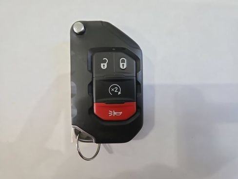 Used 2025 Jeep Wrangler Unlimited Sport AWD/4WD image 31