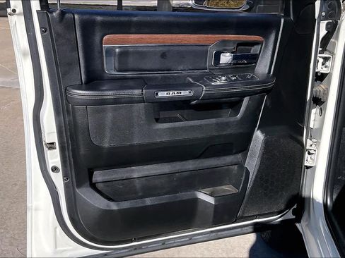 Used 2018 RAM 1500 Laramie w/ Convenience Group image 20