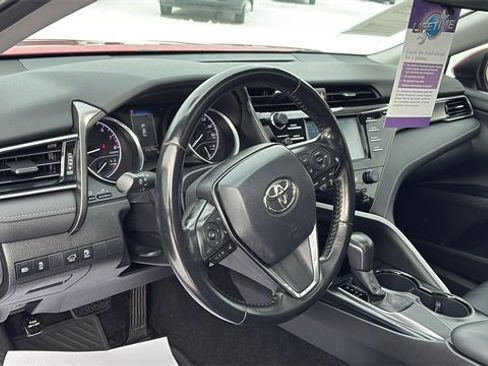 Used 2019 Toyota Camry SE image 10