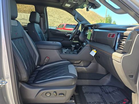 New 2026 GMC Sierra 1500 AT4 w/ AT4 Premium Package AWD/4WD image 31