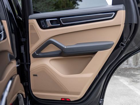 Certified 2023 Porsche Cayenne GTS AWD/4WD image 58
