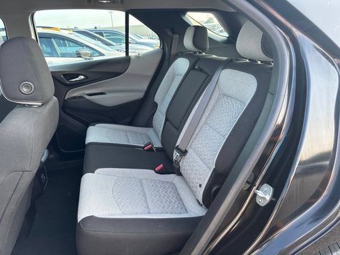 Used 2022 Chevrolet Equinox LS AWD/4WD image 9
