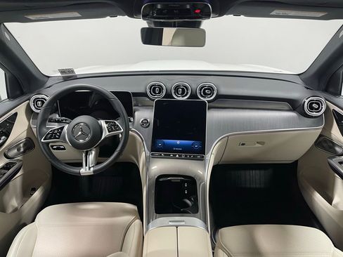 Used 2026 Mercedes-Benz GLC 300 4MATIC image 30
