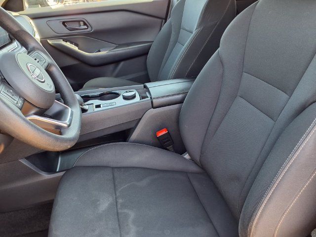 Used 2024 Nissan Rogue S AWD/4WD image 3