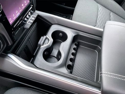 New 2026 RAM 1500 4x4 Crew Cab image 8