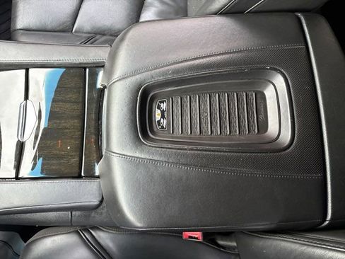 Used 2018 Cadillac Escalade ESV Platinum AWD/4WD image 41