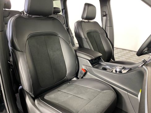 New 2026 Jeep Grand Cherokee Altitude AWD/4WD image 24