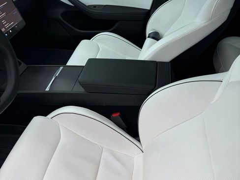 Used 2024 Tesla Model 3 Performance image 3