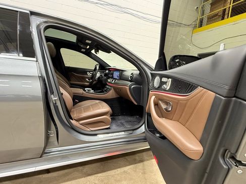Used 2018 Mercedes-Benz E 63 AMG S image 40