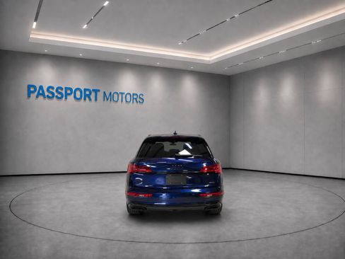 Used 2023 Audi Q5 2.0T Premium Plus w/ Premium Plus Package AWD/4WD image 2