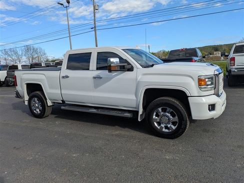 Used 2019 GMC Sierra 3500 Denali AWD/4WD image 8