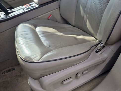 Used 2013 Lincoln MKX FWD image 8