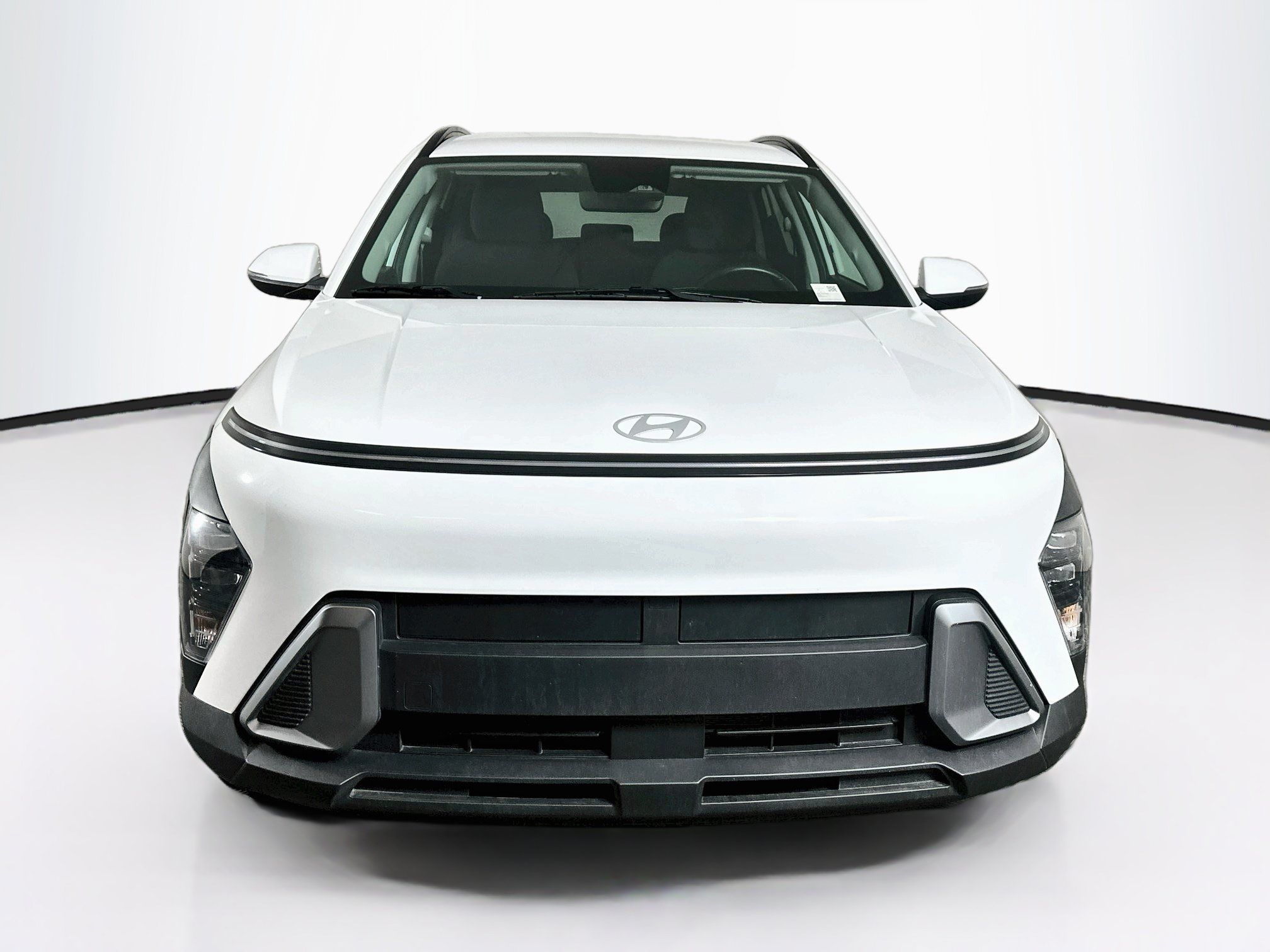Used 2025 Hyundai Kona SEL FWD image 2