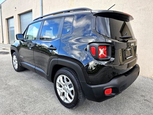Used 2015 Jeep Renegade Latitude image 17
