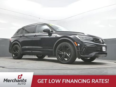 Used 2024 Volkswagen Tiguan SE R-Line AWD/4WD image 32