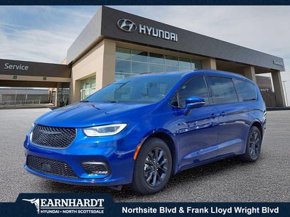 Used 2021 Chrysler Pacifica Touring w/ S Appearance Package
