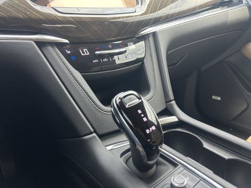 Used 2023 Cadillac XT6 Premium Luxury w/ Platinum Package AWD/4WD image 25