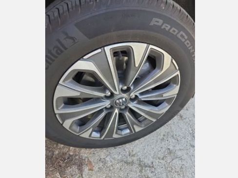 Used 2025 Buick Envision Preferred AWD/4WD image 12