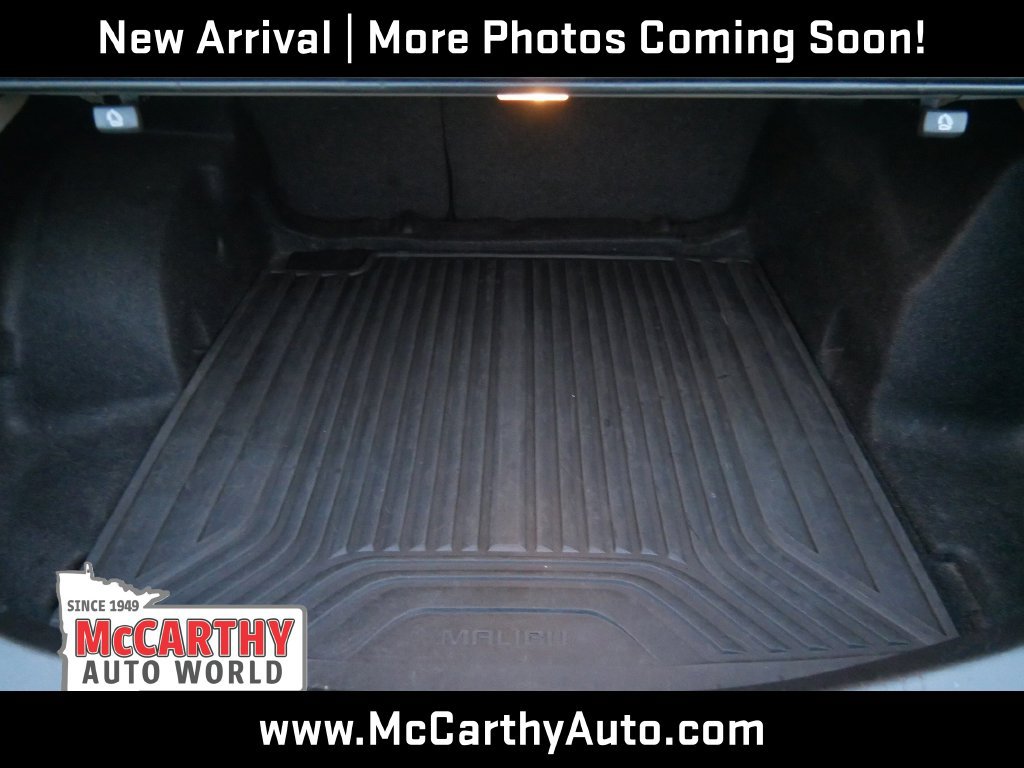 Used 2016 Chevrolet Malibu LT FWD image 11