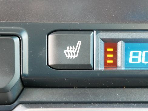 Used 2021 Toyota Tacoma Limited image 31