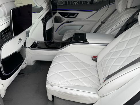 New 2025 Mercedes-Benz Maybach EQS 680 4MATIC image 28