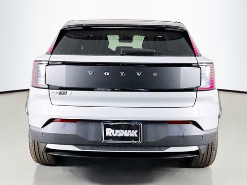 New 2026 Volvo EX30 Cross Country Ultra w/ Protection Package Premier AWD/4WD image 6