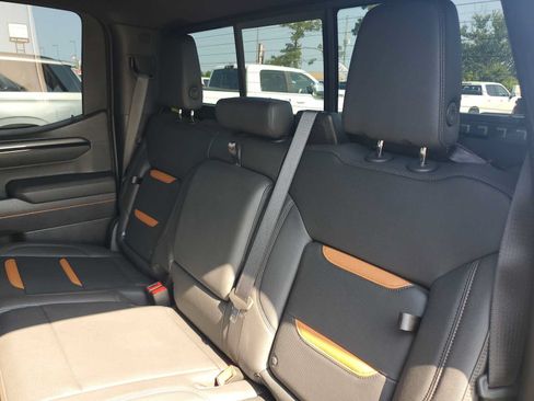 Used 2026 GMC Sierra 1500 AT4 w/ AT4 Premium Package AWD/4WD image 22